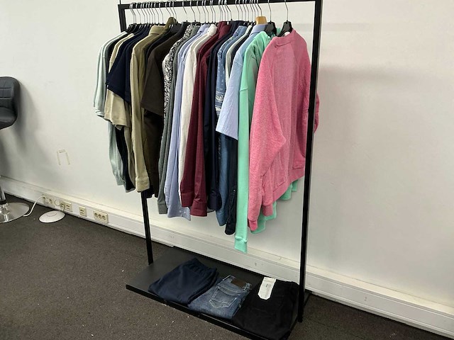Partij diverse hugoboss/tommyjeans/purepath/calvinklein/etc heren kleding (39x) - afbeelding 12 van  42