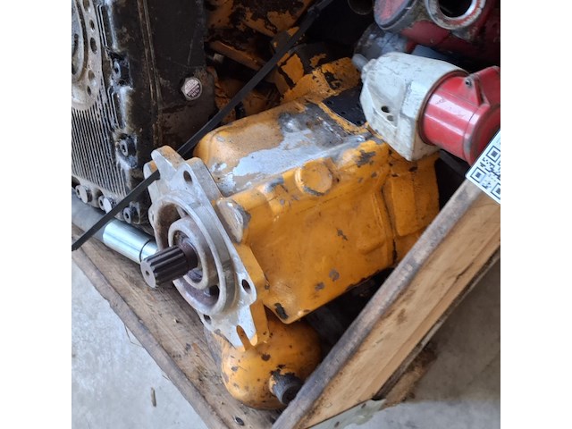 Partij diverse hydraulische pompen - afbeelding 4 van  17