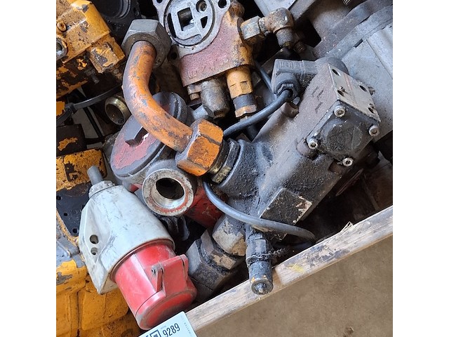 Partij diverse hydraulische pompen - afbeelding 7 van  17