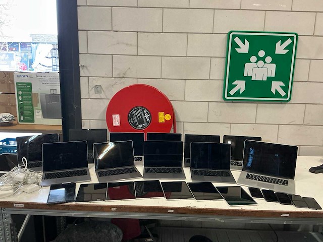 Partij diverse ict (23x) - afbeelding 1 van  17