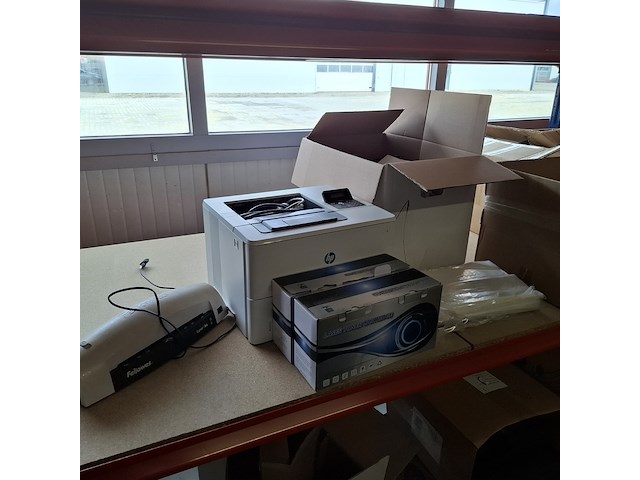 Partij diverse ict-apparatuur en printers, o.a. hp - afbeelding 1 van  11