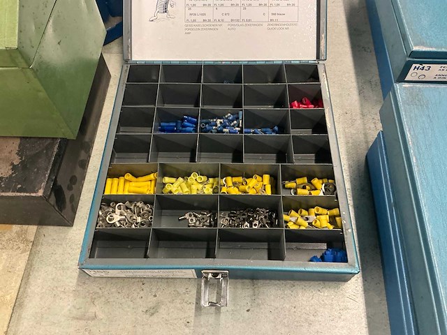 Partij diverse ijzerwaren en klein materiaal - afbeelding 2 van  11