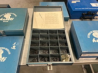 Partij diverse ijzerwaren en klein materiaal - afbeelding 7 van  11