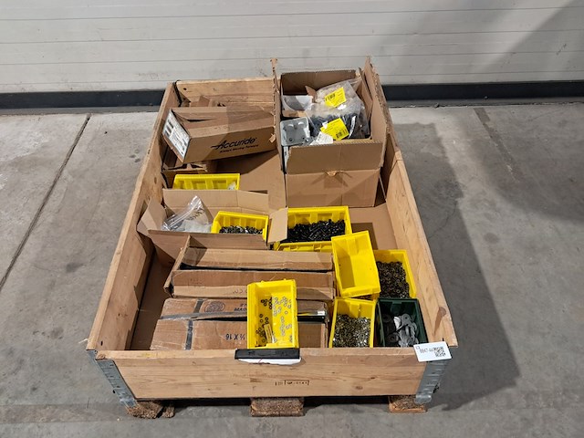 Partij diverse ijzerwaren - afbeelding 1 van  7