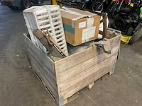 Partij diverse in krat - afbeelding 2 van  7