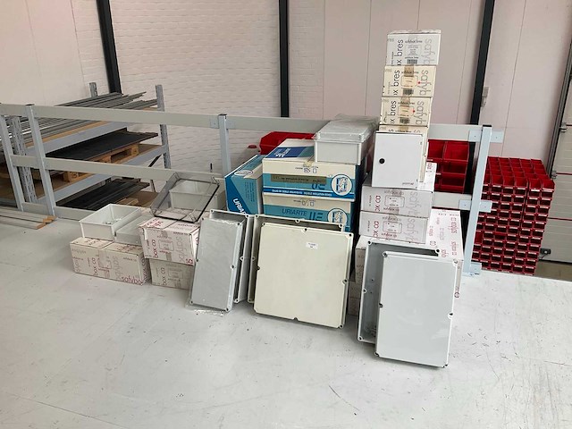 Partij diverse industriële behuizingen (27x) - afbeelding 1 van  7