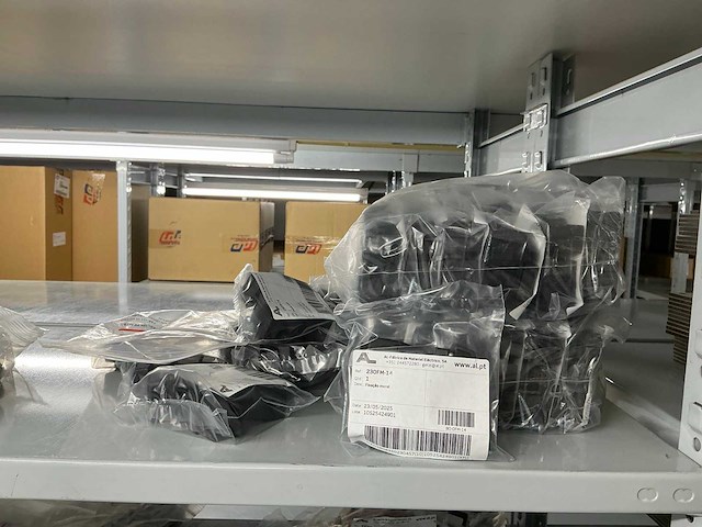 Partij diverse installatie benodigdheden - afbeelding 8 van  41