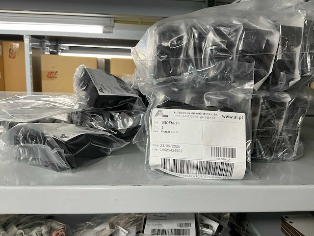 Partij diverse installatie benodigdheden - afbeelding 9 van  41