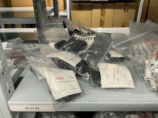 Partij diverse installatie benodigdheden - afbeelding 14 van  41