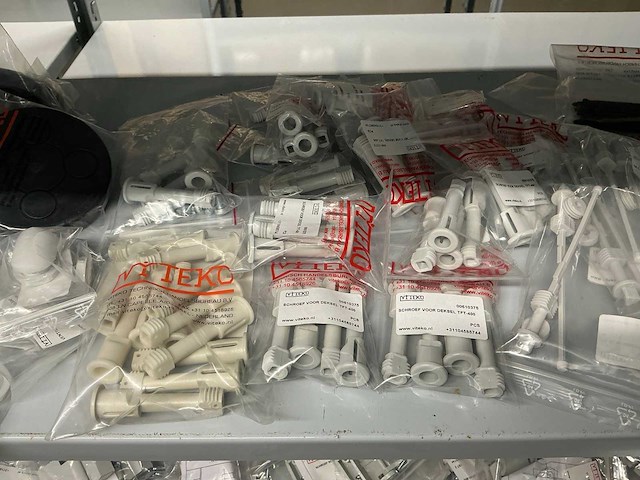 Partij diverse installatie benodigdheden - afbeelding 16 van  41