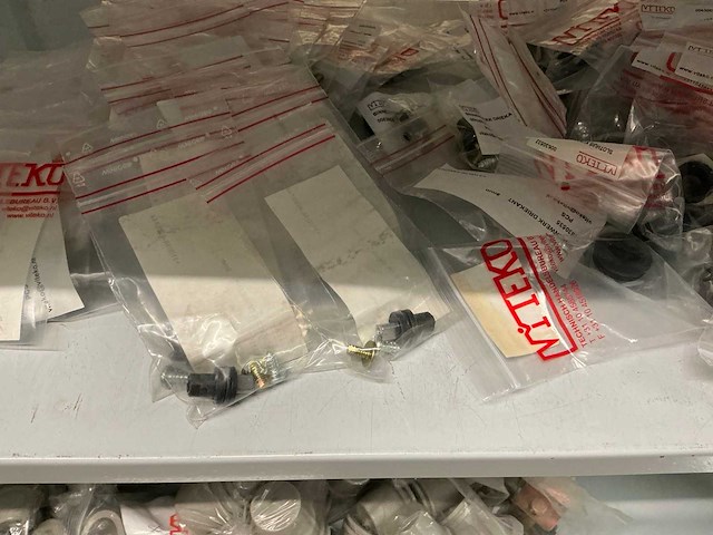 Partij diverse installatie benodigdheden - afbeelding 39 van  41