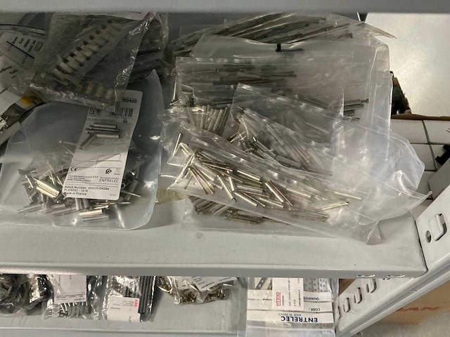 Partij diverse installatie benodigdheden - afbeelding 2 van  16