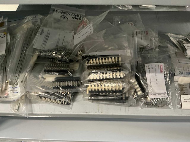 Partij diverse installatie benodigdheden - afbeelding 7 van  16