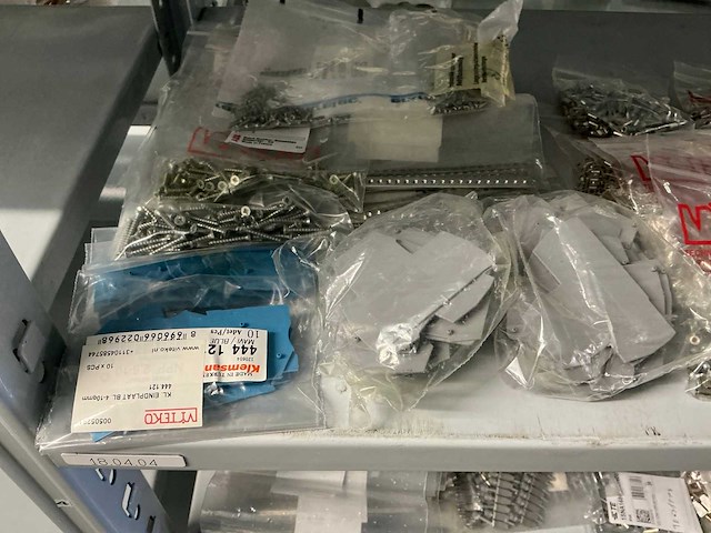 Partij diverse installatie benodigdheden - afbeelding 13 van  16