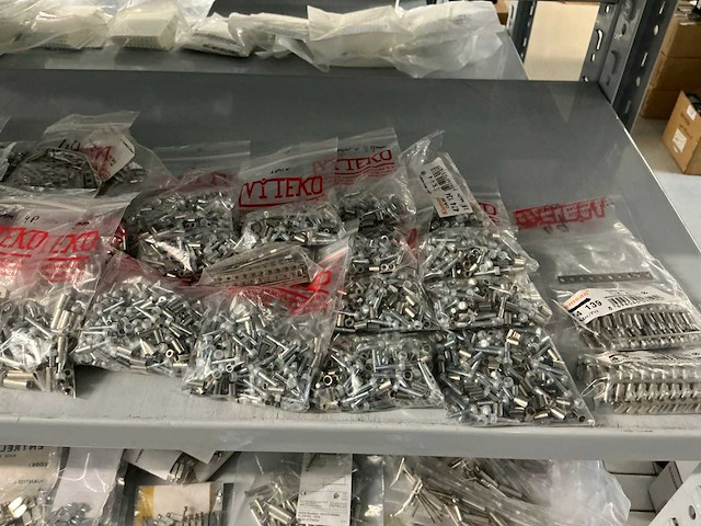 Partij diverse installatie benodigdheden - afbeelding 15 van  16