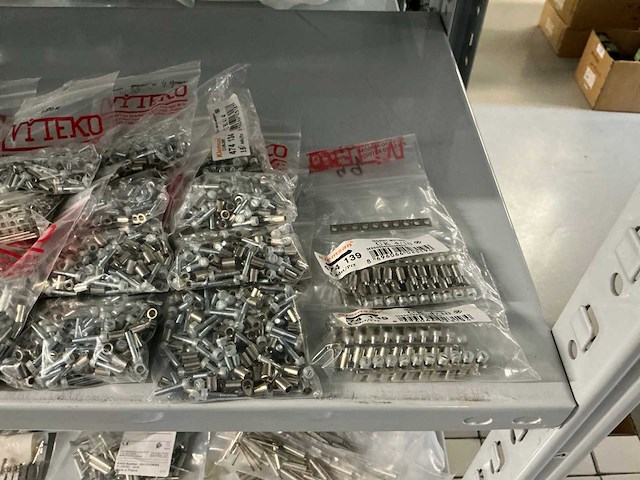 Partij diverse installatie benodigdheden - afbeelding 16 van  16