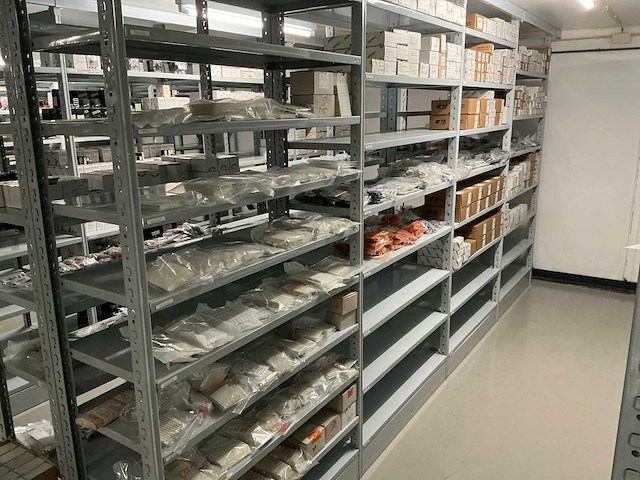 Partij diverse installatie items - afbeelding 1 van  55