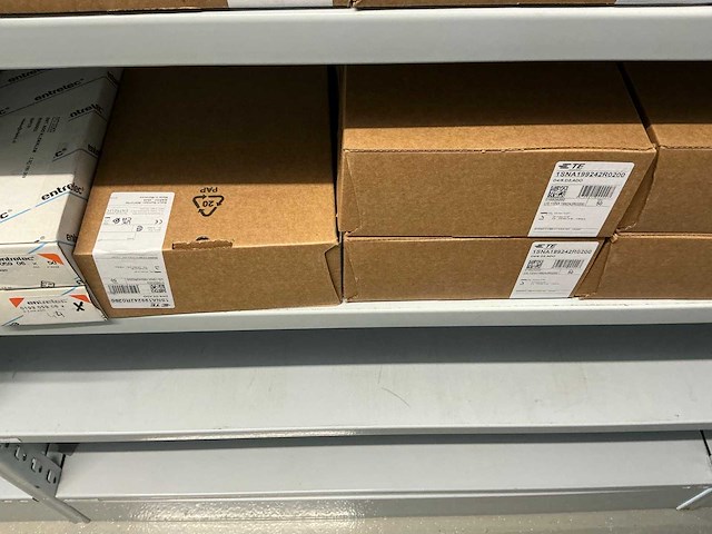 Partij diverse installatie items - afbeelding 31 van  55