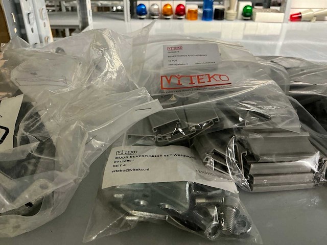 Partij diverse installatie materialen - afbeelding 2 van  17