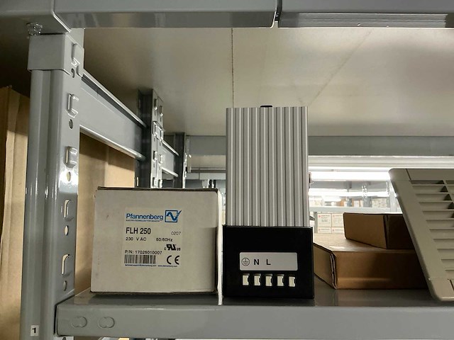 Partij diverse installatie materialen - afbeelding 10 van  17