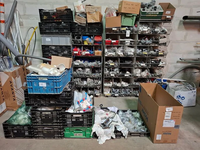 Partij diverse installatiemateriaal - afbeelding 1 van  34