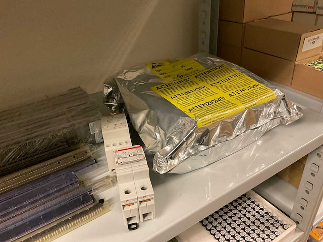 Partij diverse installatiematerialen - afbeelding 9 van  13