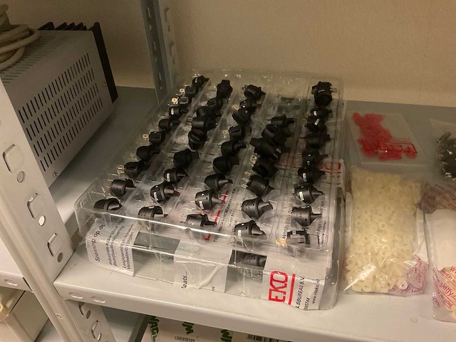 Partij diverse installatiematerialen - afbeelding 12 van  13