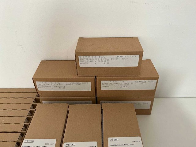 Partij diverse insteekrelais/printrelais (1460x) - afbeelding 4 van  15