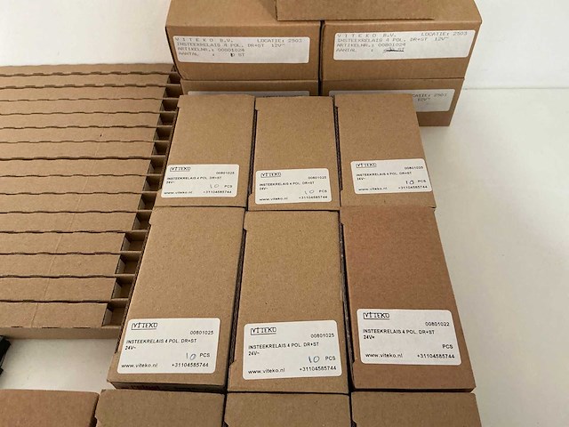 Partij diverse insteekrelais/printrelais (1460x) - afbeelding 5 van  15