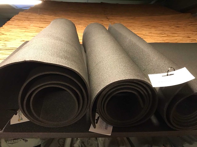 Partij diverse isolatie slaapmatten (20x) - afbeelding 5 van  10