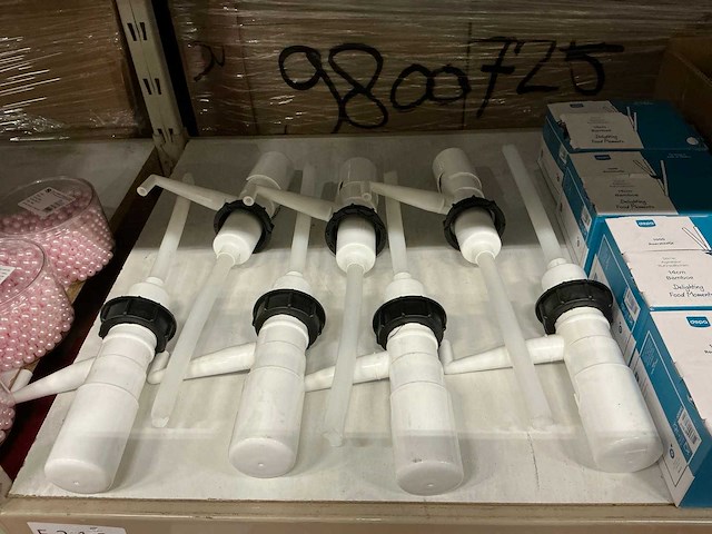 Partij diverse items ( steel houders / roerstaafjes/ pompjes ) (146x) - afbeelding 3 van  3