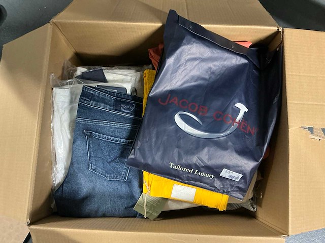 Partij diverse jacob cohen dames & heren broeken (57x) - afbeelding 11 van  20