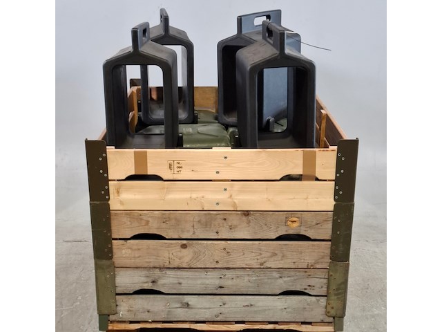 Partij diverse jerrycans - afbeelding 1 van  6