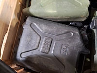 Partij diverse jerrycans - afbeelding 4 van  6