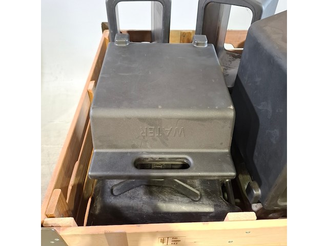 Partij diverse jerrycans - afbeelding 5 van  6