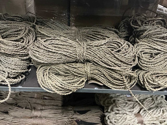 Partij diverse jute touw/seagrass twisted/raw kordels/overige (108x) - afbeelding 9 van  16
