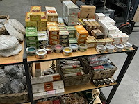 Partij diverse kaarsen/sticks/overige (722x) - afbeelding 1 van  15