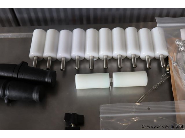 Partij diverse kaas snij-onderdelen o.a. boska cheese-o-matic snijdraden voor kaassnijmachine - afbeelding 9 van  13