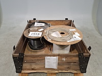 Partij diverse kabel op houten haspel