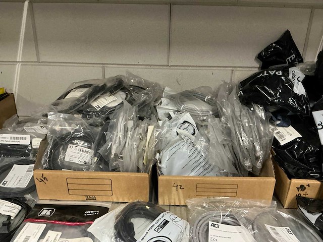 Partij diverse kabels (175x) - afbeelding 10 van  11