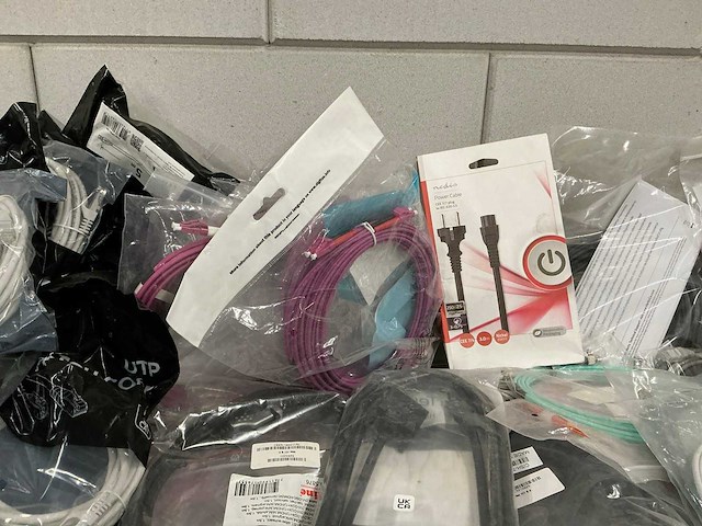 Partij diverse kabels (84x) - afbeelding 10 van  11