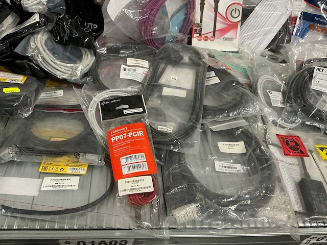 Partij diverse kabels (84x) - afbeelding 11 van  11