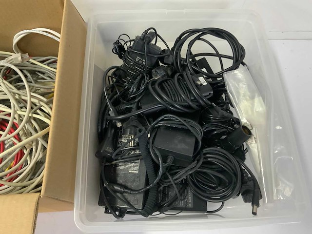 Partij diverse kabels - afbeelding 13 van  13