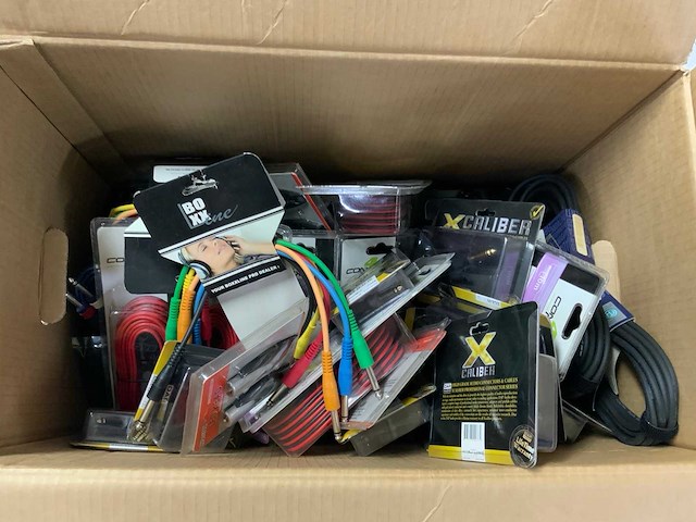 Partij diverse kabels - afbeelding 2 van  12