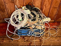 Partij diverse kabels - afbeelding 1 van  1