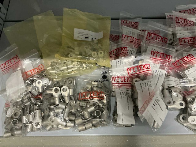 Partij diverse kabelschoenen - afbeelding 15 van  41