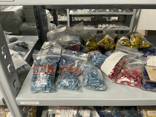 Partij diverse kabelschoenen - afbeelding 23 van  41