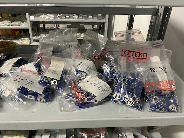 Partij diverse kabelschoenen - afbeelding 25 van  41