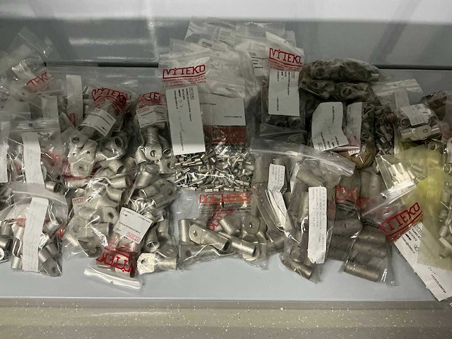 Partij diverse kabelschoenen - afbeelding 35 van  41