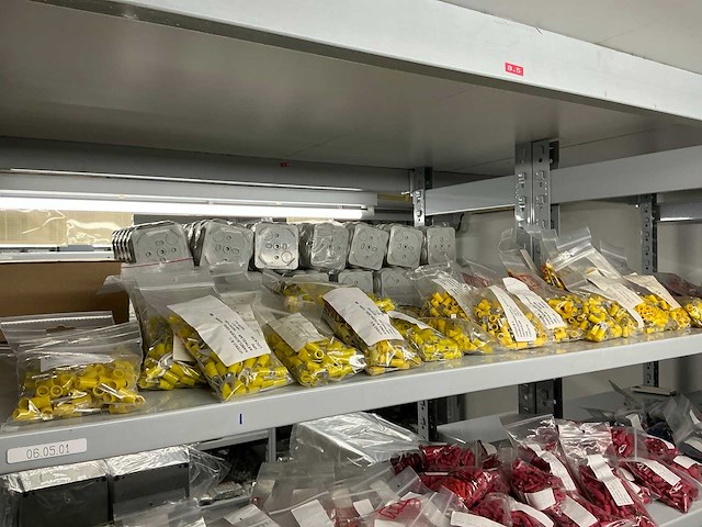 Partij diverse kabelschoenen - afbeelding 33 van  41